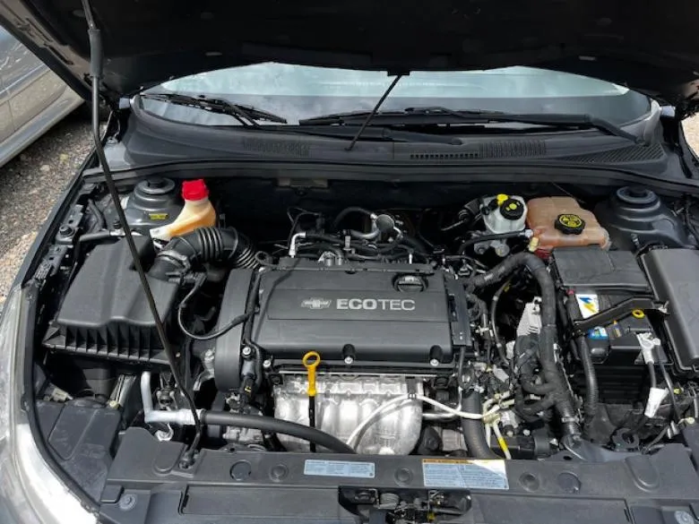 GM - Chevrolet - CRUZE LT