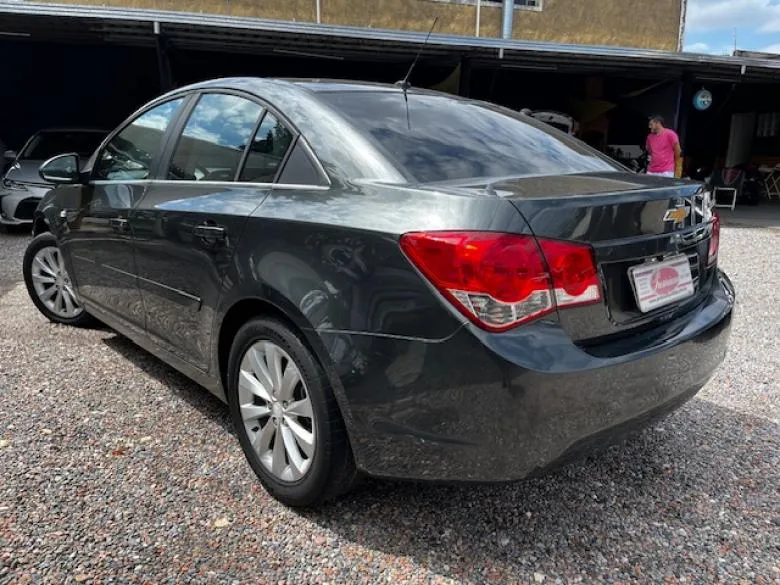 GM - Chevrolet - CRUZE LT